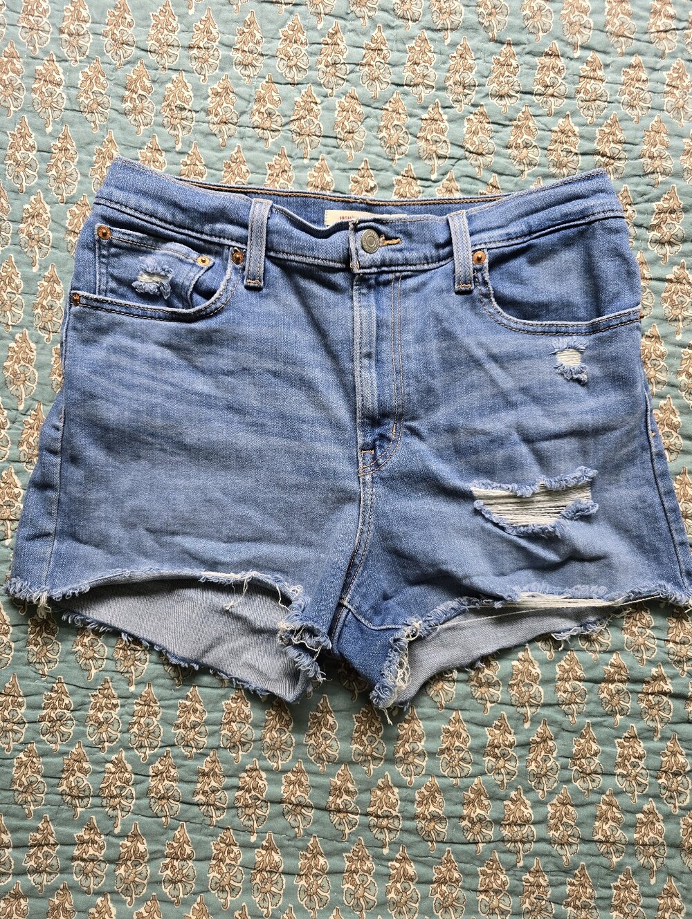 Levi's High Rise Distressed Jean Shorts Women's Size 31